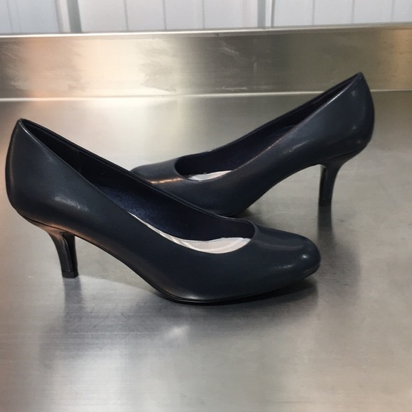 New No Box Easy Street High Heels With Memory Foam - Picture 3 of 6